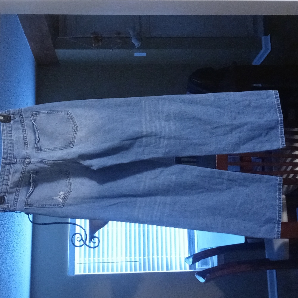 Jeans - Picture 2 of 3